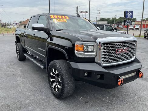 Used 2017 GMC Sierra 2500 Denali AWD/4WD image 7