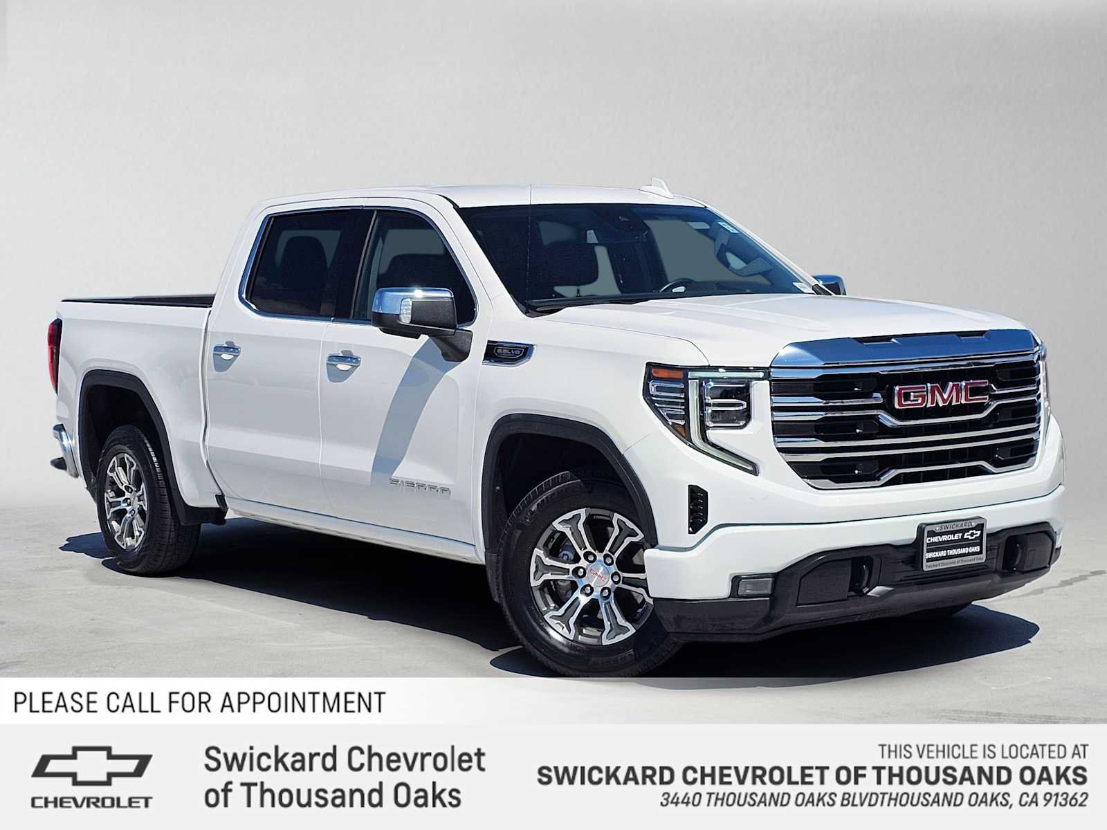 Used 2025 GMC Sierra 1500 SLT RWD image 1