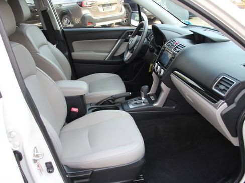 Used 2017 Subaru Forester 2.5i Limited AWD/4WD image 34