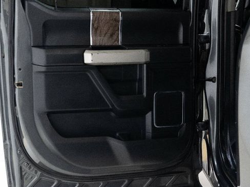 Used 2019 Ford F250 Lariat w/ Lariat Ultimate Package AWD/4WD image 29