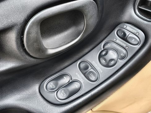 Used 1999 Chevrolet Corvette Base w/ Memory Pkg image 13