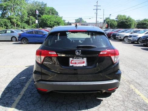 Used 2019 Honda HR-V LX image 12