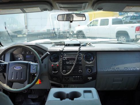 Used 2015 Ford F550 4x4 Crew Cab Super Duty image 21