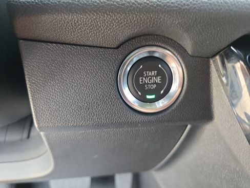 Used 2024 Chevrolet Traverse LS FWD image 16