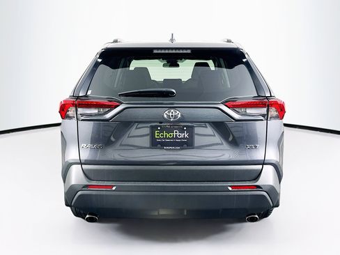 Used 2025 Toyota RAV4 XLE w/ Convenience Package FWD image 7