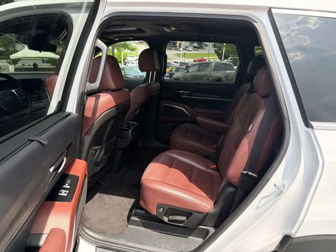 Used 2024 Kia Telluride SX Prestige AWD/4WD image 20