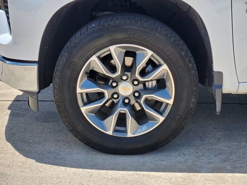 Used 2025 Chevrolet Silverado 1500 LT w/ Texas Edition Plus RWD image 10