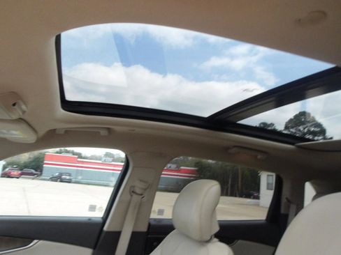 Used 2017 Lincoln MKX Reserve w/ Lincoln MKX Climate Package image 25