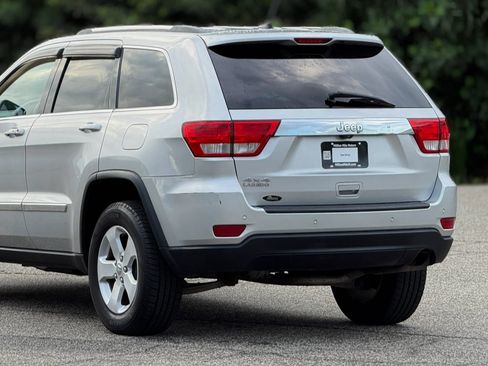 Used 2012 Jeep Grand Cherokee Laredo AWD/4WD image 16