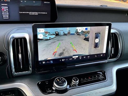 Used 2025 Ford Expedition Max Platinum image 28