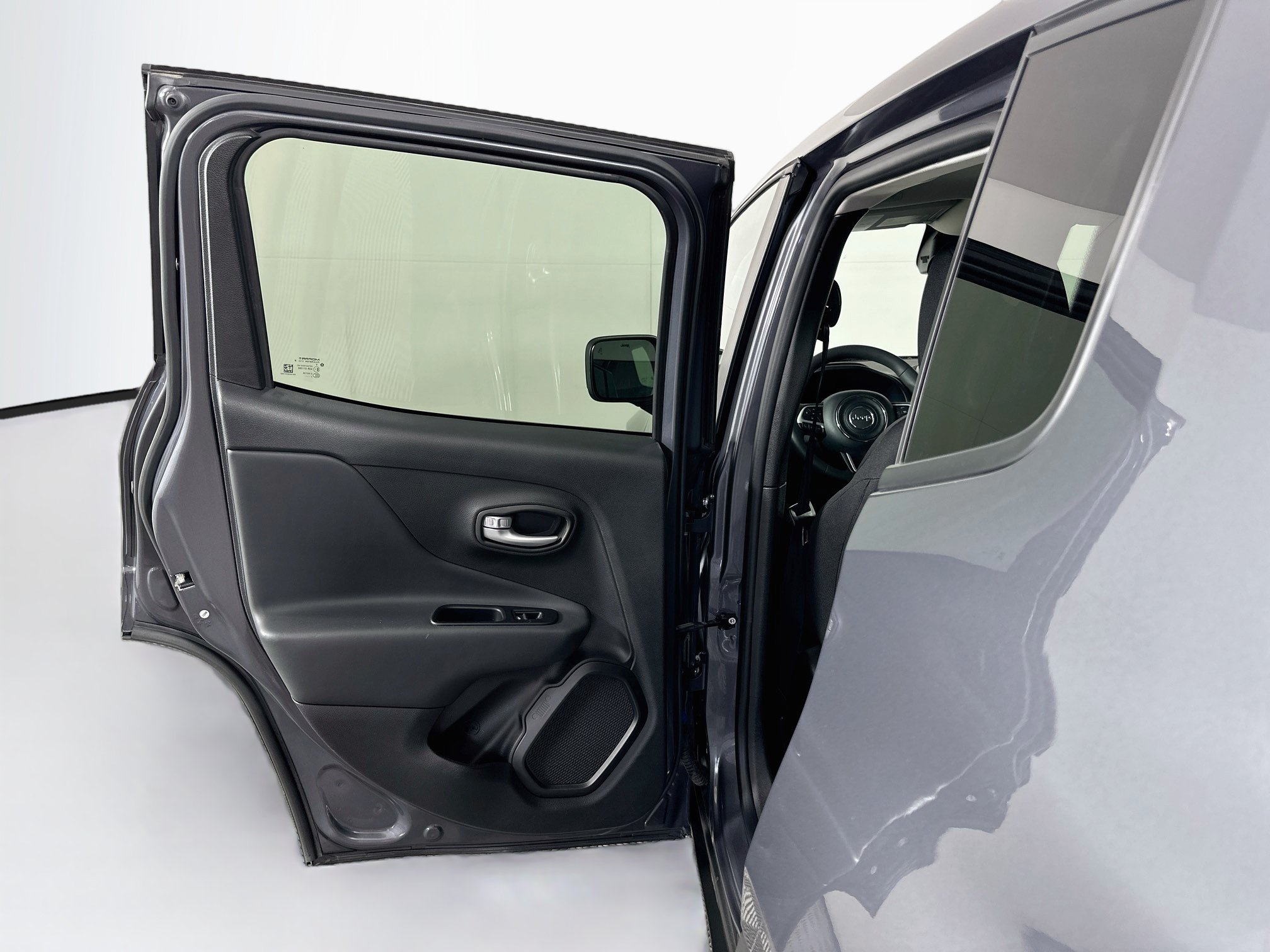 Used 2023 Jeep Renegade Latitude AWD/4WD image 26
