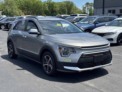 Used 2023 Kia Niro EX w/ EX Cold Weather Package FWD image 24