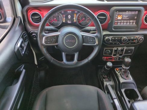 Used 2018 Jeep Wrangler Unlimited Rubicon w/ Cold Weather Group image 16