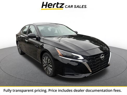 Used 2025 Nissan Altima 2.5 SV FWD image 1