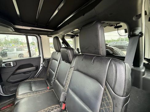 Used 2021 Jeep Wrangler Unlimited Sahara AWD/4WD image 25