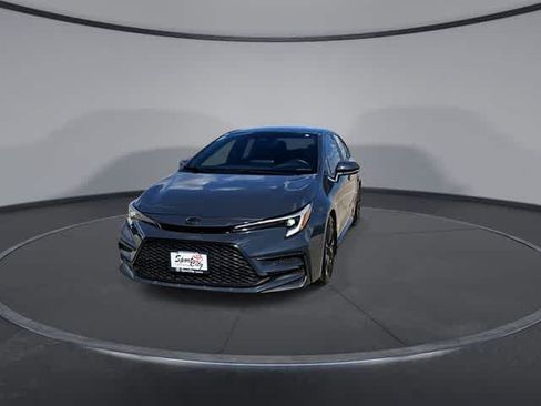 Used 2024 Toyota Corolla SE FWD image 3