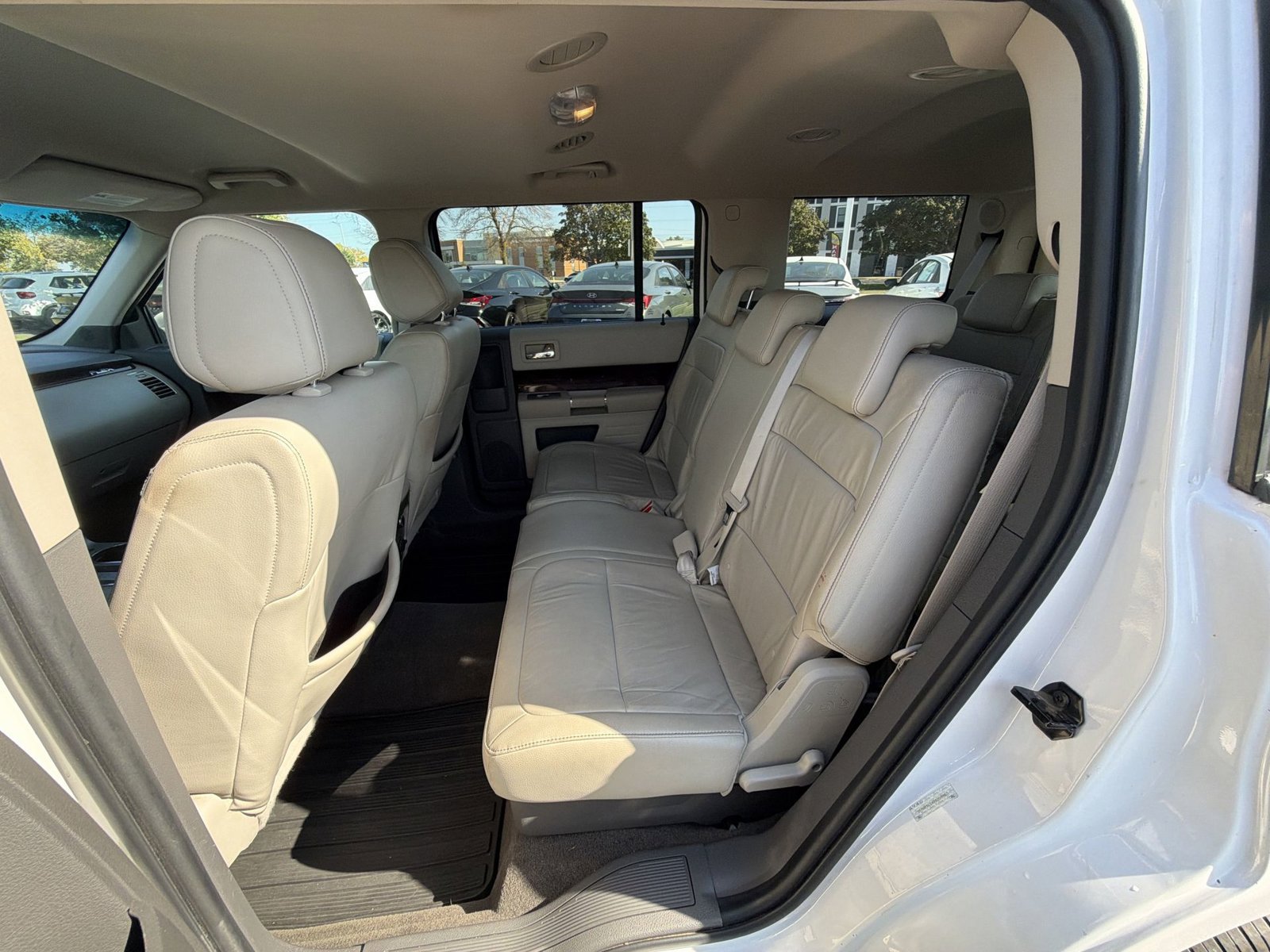 Used 2011 Ford Flex SEL w/ Rapid Spec Order Code FWD image 21