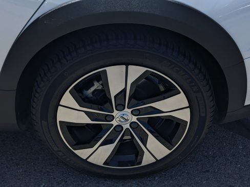 Used 2020 Volvo V60 T5 Cross Country AWD/4WD image 7