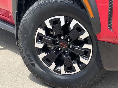 Used 2022 Nissan Frontier Pro-X RWD image 9