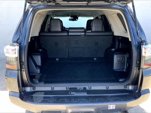 Used 2021 Toyota 4Runner Venture AWD/4WD image 17