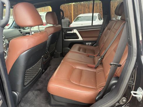 Used 2019 Toyota Land Cruiser AWD/4WD image 17