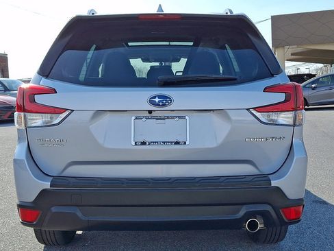 Used 2023 Subaru Forester Limited AWD/4WD image 5