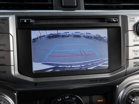 Used 2018 Toyota 4Runner SR5 Premium image 32