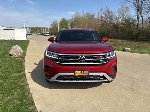 Used 2022 Volkswagen Atlas Cross Sport SE FWD image 12