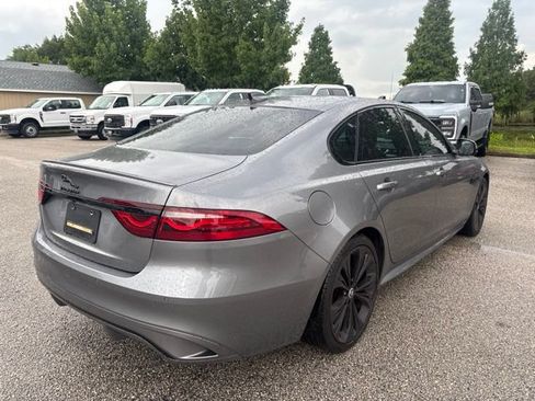 Used 2024 Jaguar XF R-Dynamic SE RWD image 5