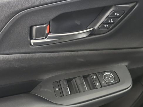 New 2026 Toyota Prius Plug-In Hybrid image 27