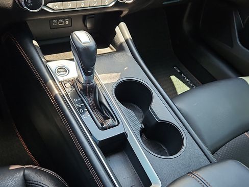 Used 2019 Nissan Altima 2.5 SR FWD image 13