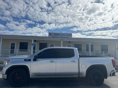 Used 2022 GMC Sierra 1500 Elevation image 3