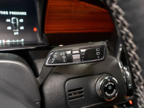 Used 2019 Lincoln Navigator L Reserve image 31