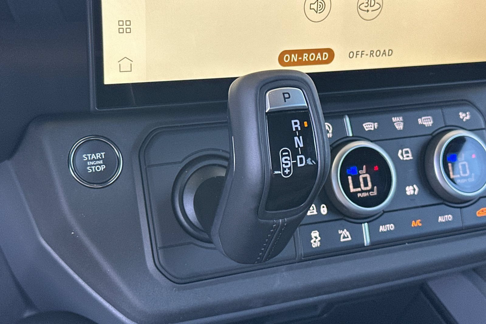 New 2026 Land Rover Defender 110 X-Dynamic SE AWD/4WD image 21