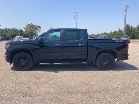 Used 2024 Chevrolet Silverado 1500 Custom w/ Turbomax Blackout Package AWD/4WD image 8