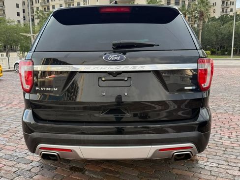Used 2017 Ford Explorer Platinum AWD/4WD image 10