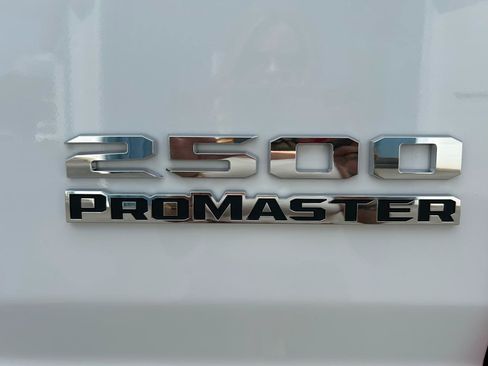 Used 2025 RAM ProMaster 2500 w/ U-Haul Equipment Group FWD image 35