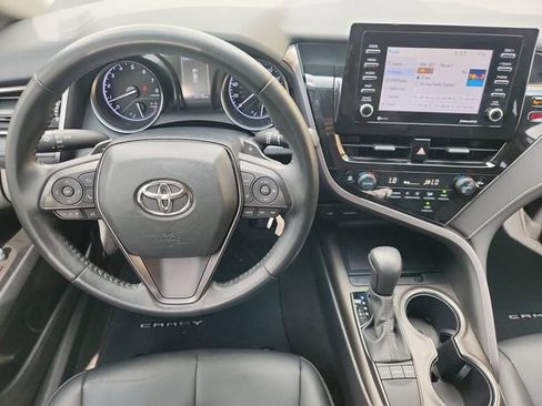 Used 2023 Toyota Camry SE image 11