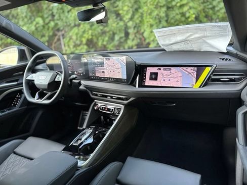 New 2026 Audi SQ5 Premium Plus AWD/4WD image 15