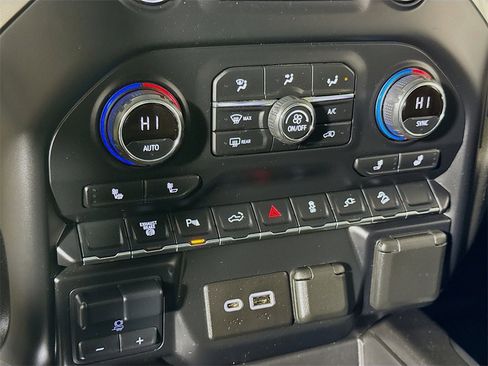 Used 2021 Chevrolet Silverado 3500 LT w/ Texas Edition image 13