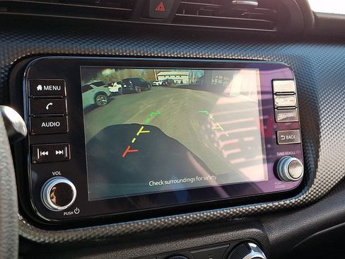 Used 2023 Nissan Kicks SV image 18