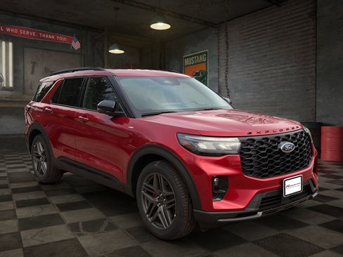 New 2026 Ford Explorer ST-Line w/ ST-Line Street Pack image 2