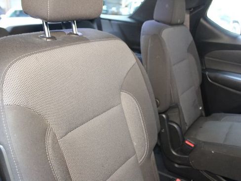 Used 2023 Chevrolet Traverse LT AWD/4WD image 13