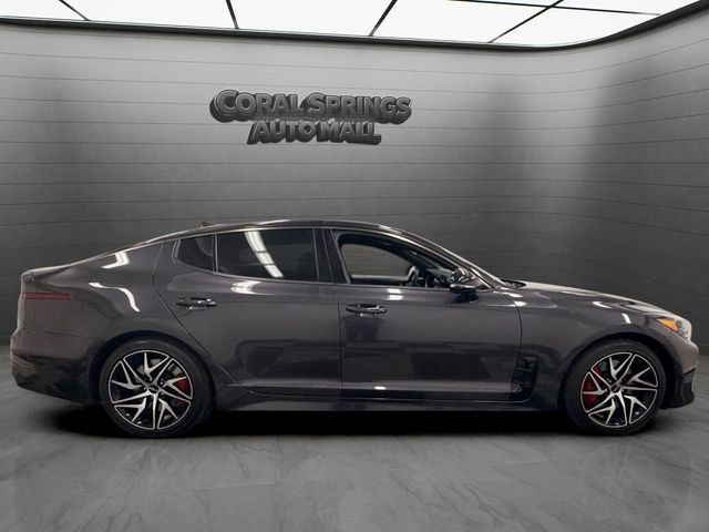 Used 2023 Kia Stinger GT-Line w/ Sun & Sound Package RWD image 6