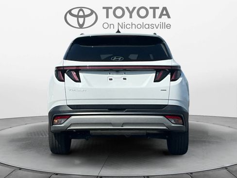 Used 2025 Hyundai Tucson Limited AWD/4WD image 4