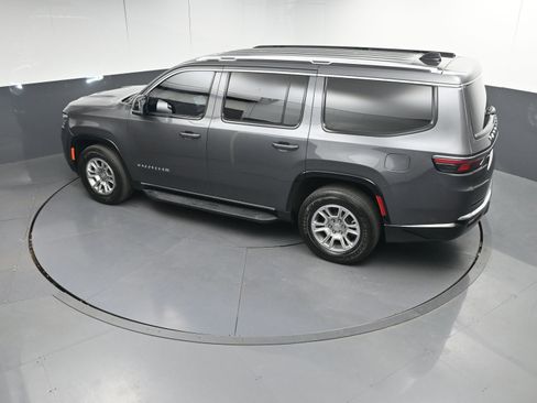 Used 2024 Jeep Wagoneer 2WD image 34