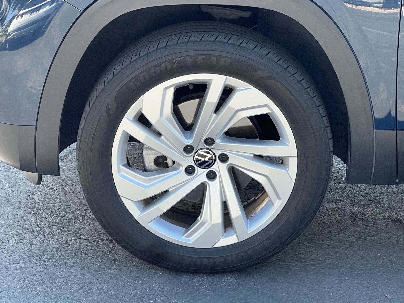 Used 2023 Volkswagen Atlas SE AWD/4WD image 21