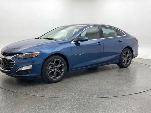 Used 2024 Chevrolet Malibu LT FWD image 3