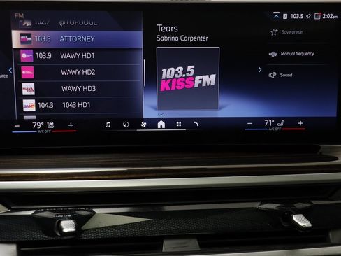 Certified 2025 BMW X7 xDrive40i w/ Premium Package image 9