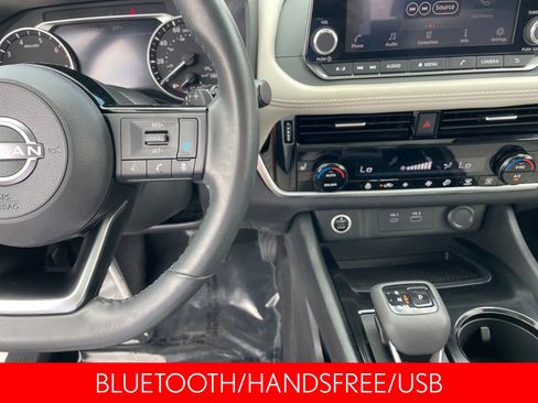 Certified 2022 Nissan Rogue SV w/ SV Premium Package image 7